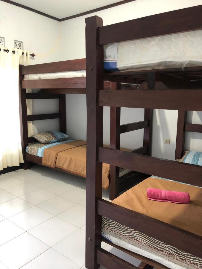 Ariata Arya Hostel Kuta  エクステリア 写真